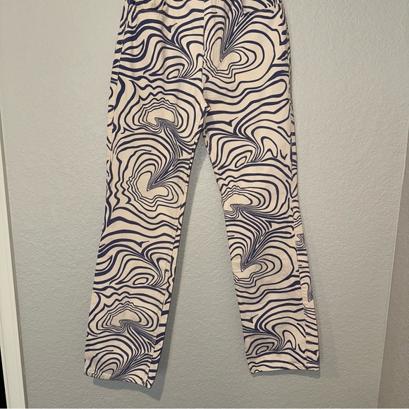 New Zara Printed Straight Leg High Rise Swirl Jeans 6688/043 Size 2 4 6 10 12 - Picture 3 of 5